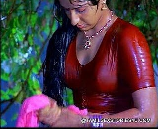 south-indian-spicy-hot-masala-actress-ambika-wet-boobs-blouse.jpg